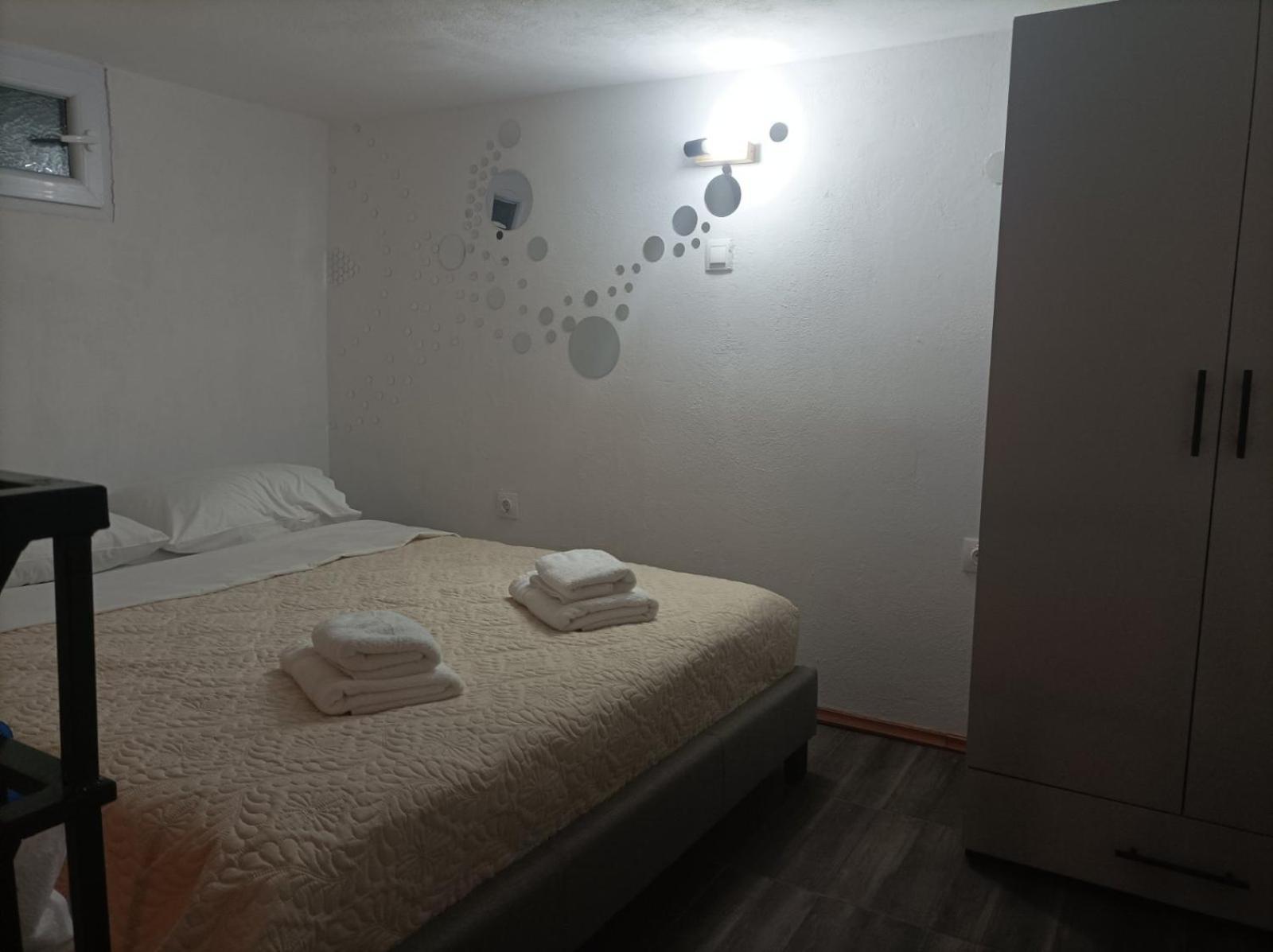 Βαχος Rooms 5 Tseratsiá Eksteriør bilde